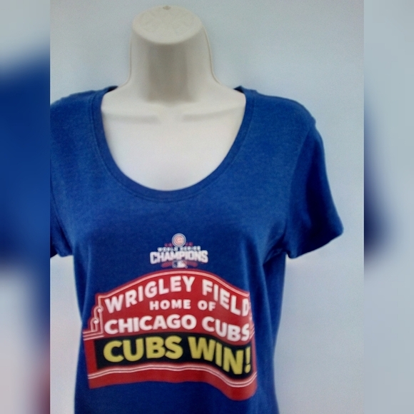 47 CHICAGO CUBS 2016 Champions Wrigley Field CUBS WIN  MLB 100% Cotton Medium - Picture 3 of 11